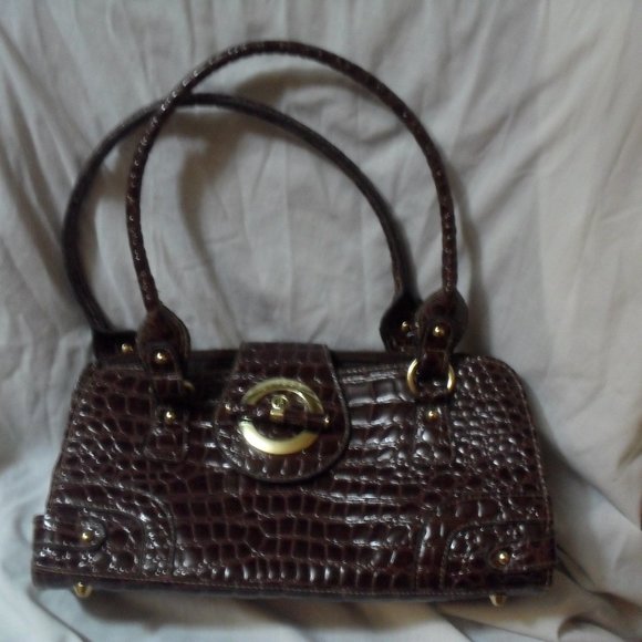 Linear crocodile print hand bag - Picture 7 of 10